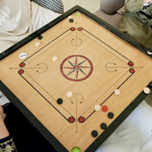 Carrom Brettspiel